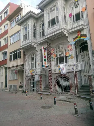 Özel Atölye Flora Gündüz Bakımevi