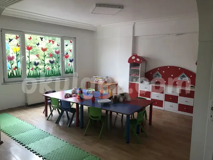 Özel En Mutlu Adımlar Anaokulu
