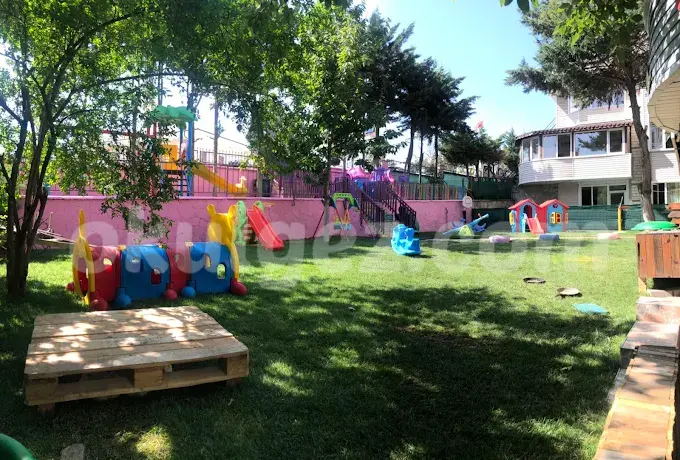 Özel Kalp Ülkesi Anaokulları