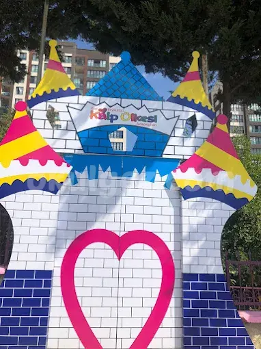 Özel Kalp Ülkesi Anaokulları