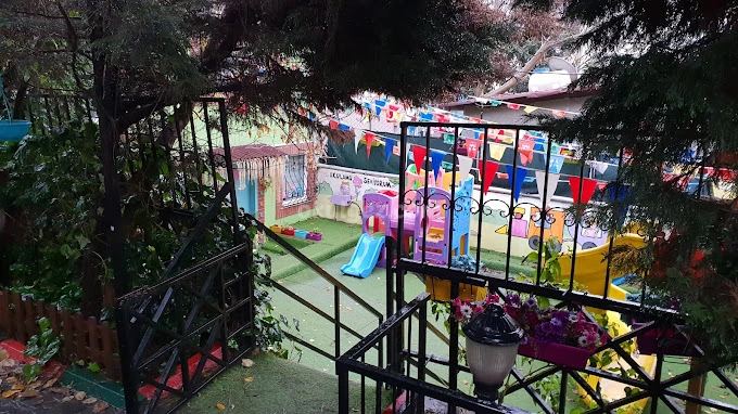 Özel Mavi Balon Gündüz Bakımevi